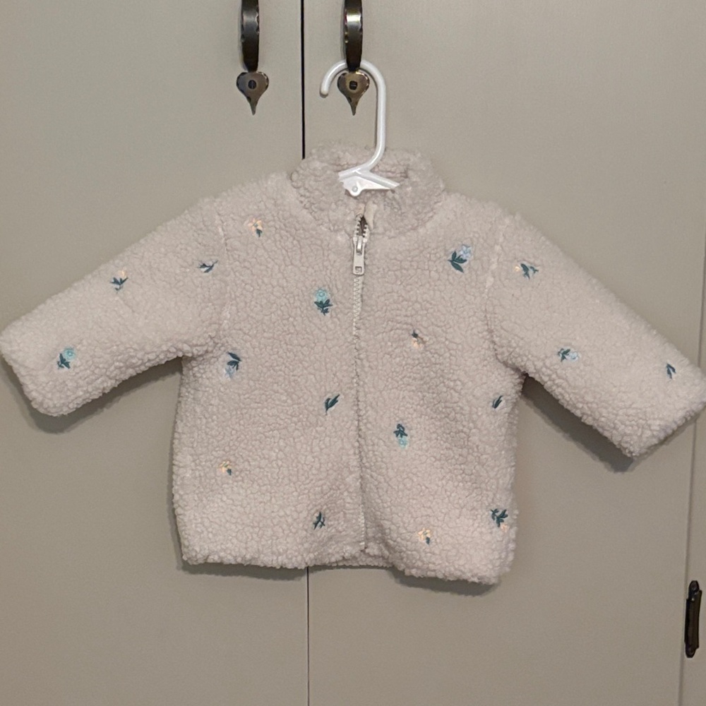 Charming Kids' White Fleece Jacket with Floral Details